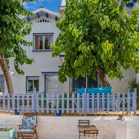 Δωμάτια σε οικογενειακή κατοικία Blue Castle Μάλαγα